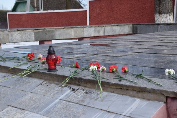 Сожженные села Хатынь памятник