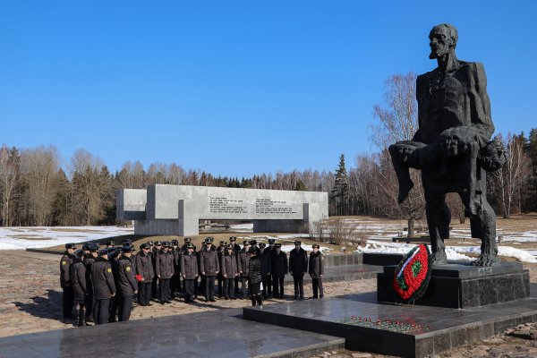 Деревня Хатынь мемориальный комплекс