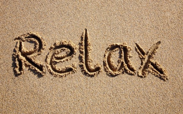 Relax надпись на песке