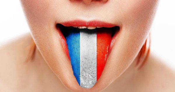 Язык в вертикальном положении