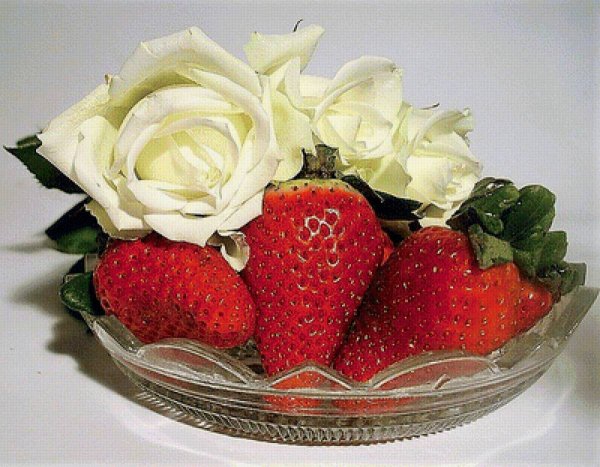 Клубника с пожеланиями