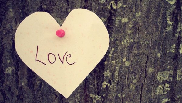 Сердечко с надписью Love