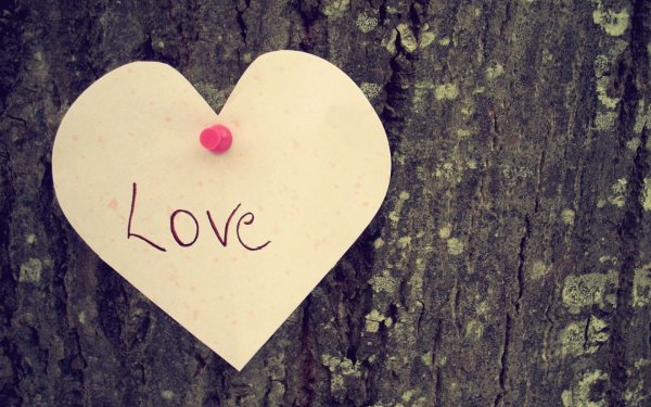 Сердечко с надписью Love