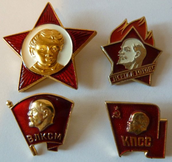 Значки Октябренок Пионер комсомолец коммунист