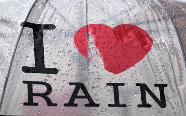 Надпись на асфальте