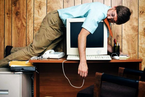 Уставший за компом