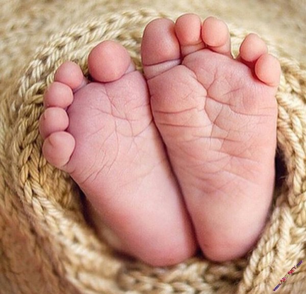 Ножки младенца