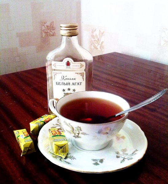 Коньяк с чаем