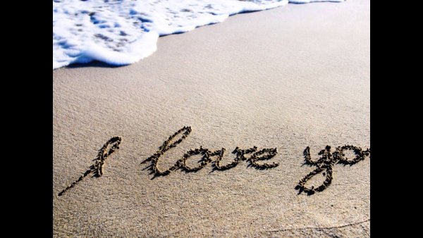 Надпись на песке i Love you