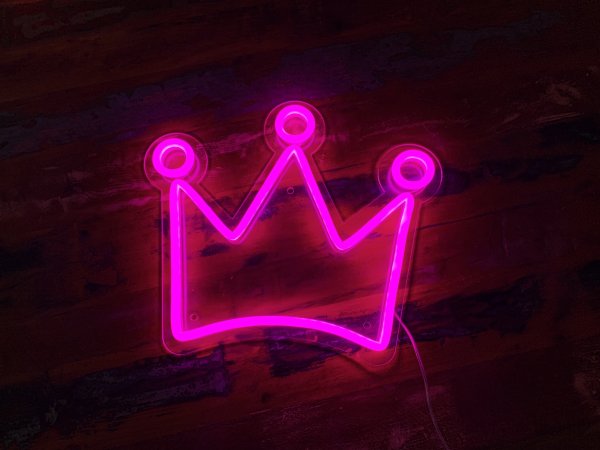 Неоновая корона