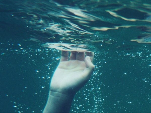 Вода в руках