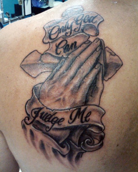Тату надпись only God can judge me
