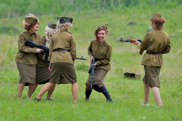 Женщины реконструкторы