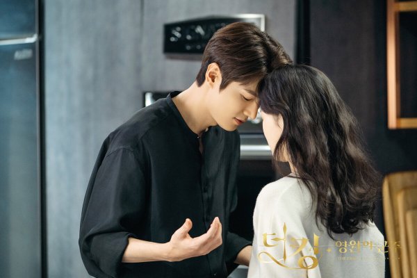 Ким го Ын Король вечный Монарх