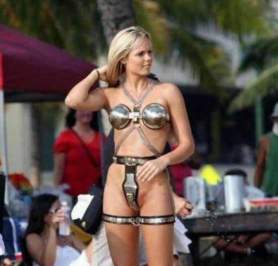 Лора Вандервурт в поясе верности