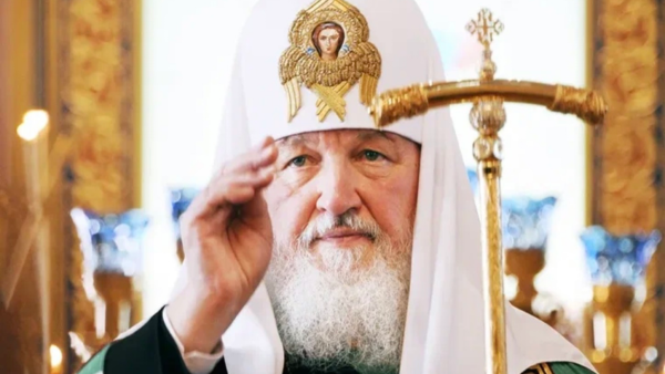 Путин и Патриарх демотиватор