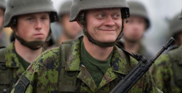 Солдат демотиватор