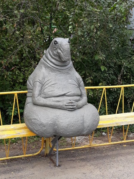 Ждун статуя