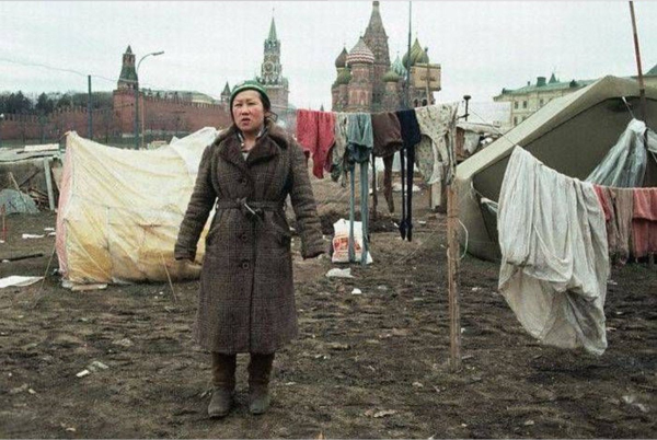 Палаточный городок в Москве, 1990 год.