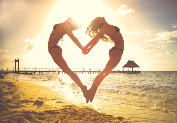 Лето пляж девушки