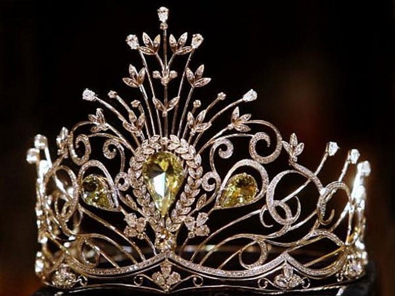 Корона пей личный. Корона Гогенцоллернов. Красивая корона. Корона королевы. Самые красивые короны.
