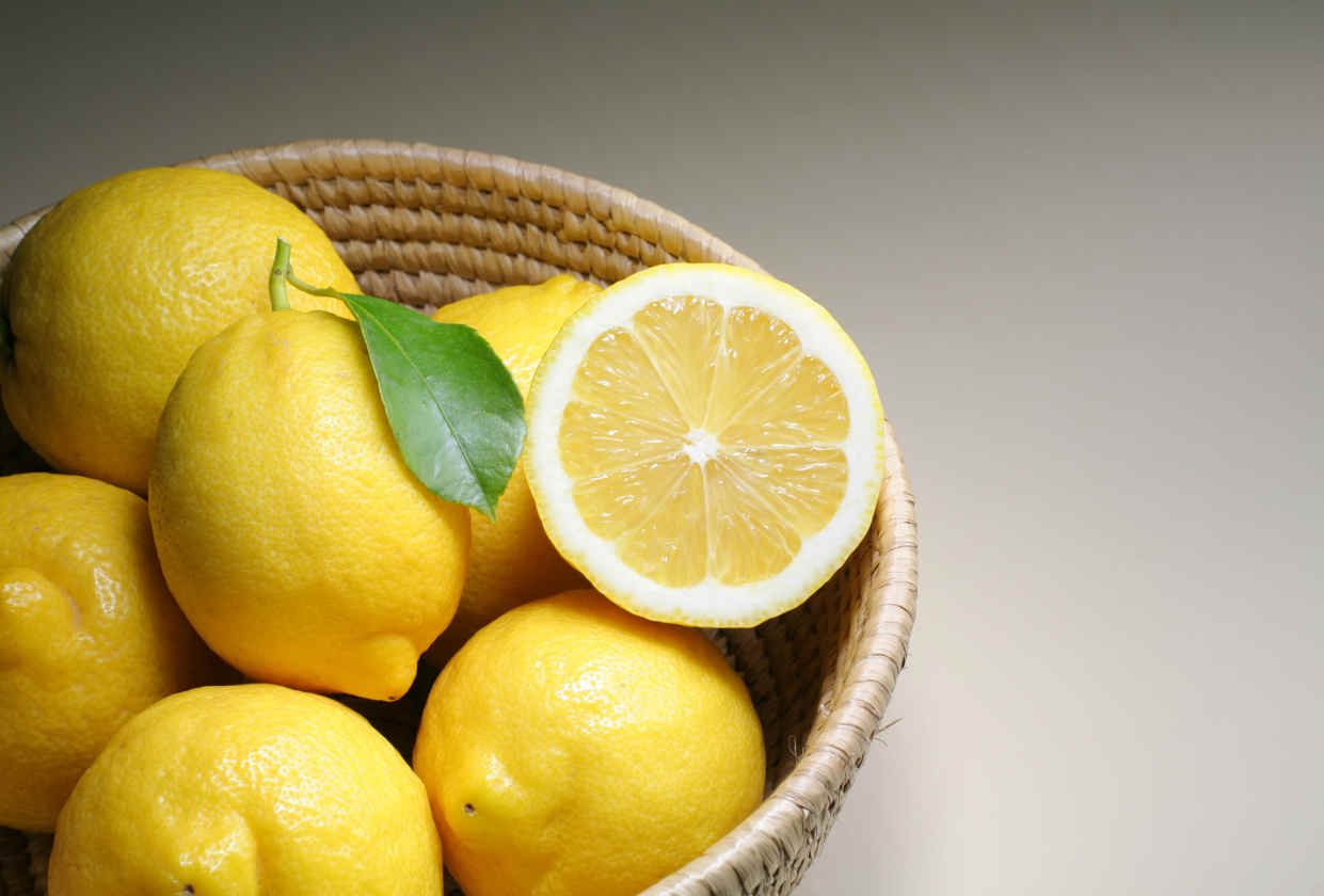 Можно кормящим лимоны