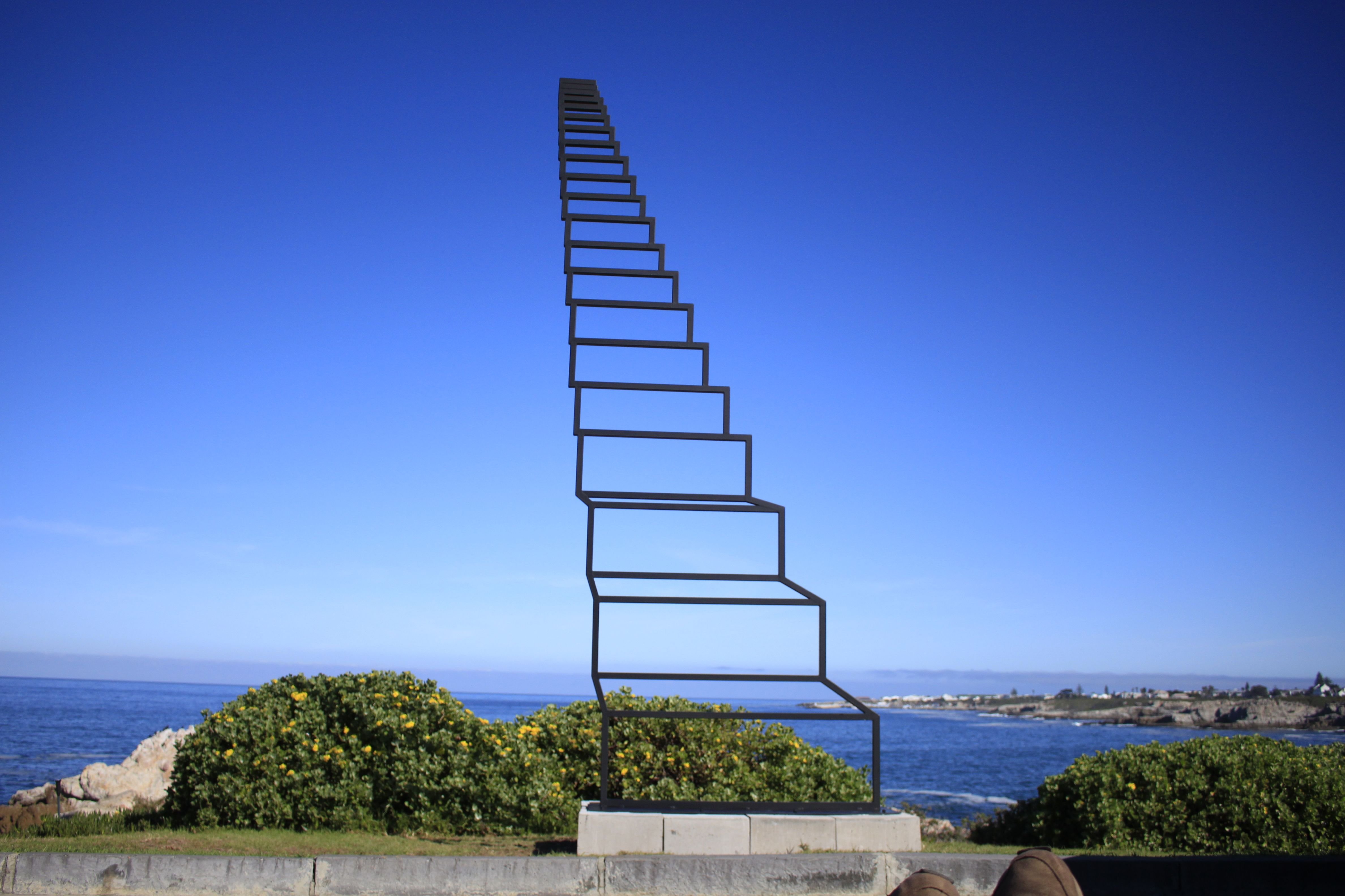 Лестница х. Скульптура «лестница в небо» (Бонди, Австралия). Лестница в никуда Австрия. Лестница в небо Линчжоу. Скульптура «лестница в небо», Сидней, Австралия.