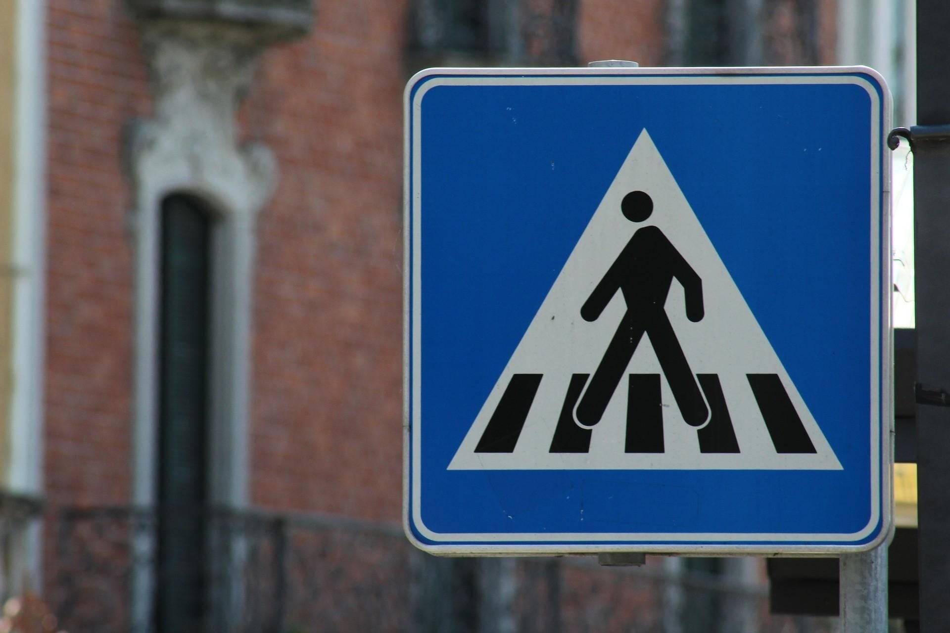 Знаки дорожного движения в городе