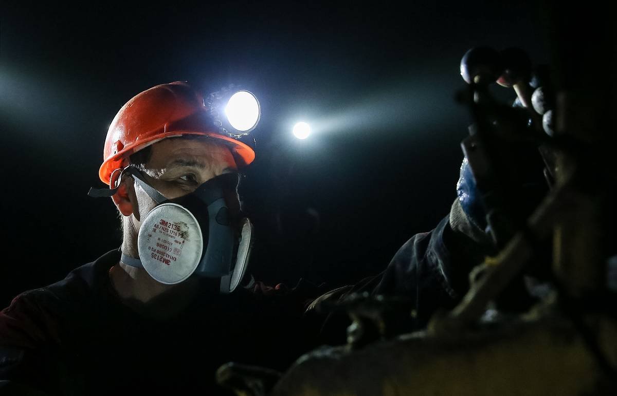Белгород рудник шахтеры