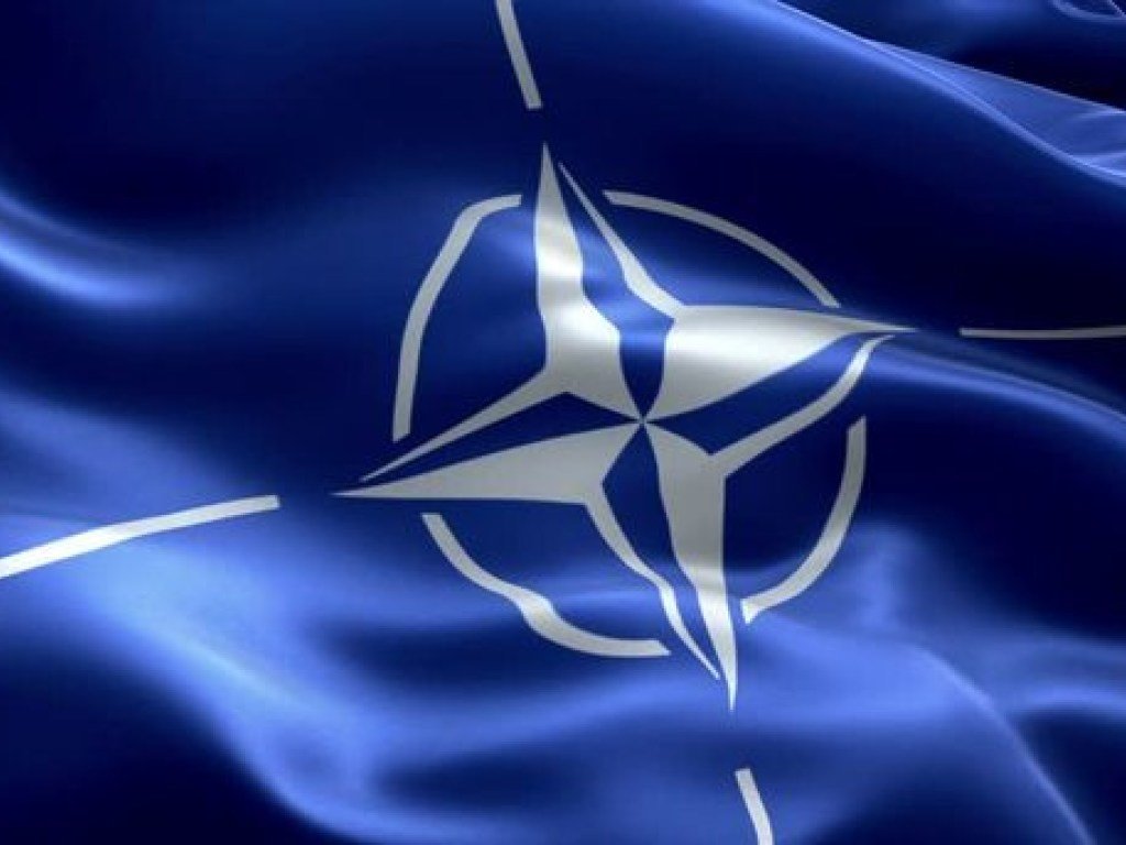 Нато тв. Флаг НАТО. Флаг НАТО 2022. Фалиг НАТО. Флаг НАТО флаг НАТО.