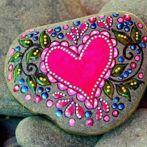 Раскрашиваем камни