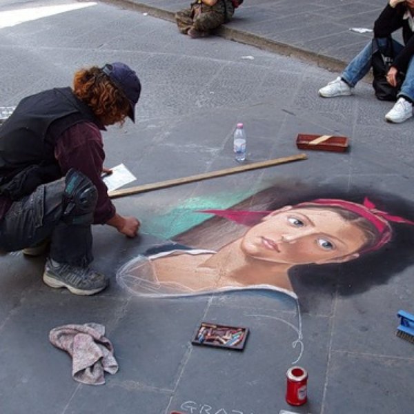 Рисунки на асфальте.