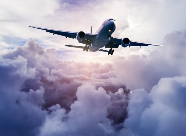 Самолет в полете