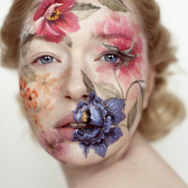 Грим с цветами