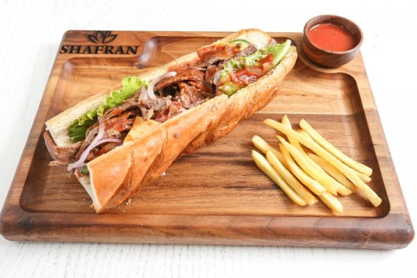 Пони в пиццерии