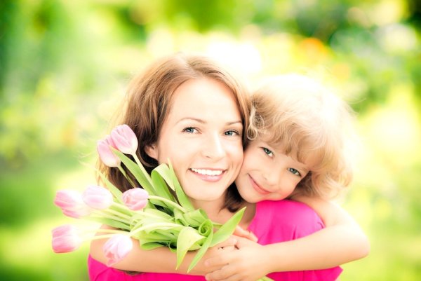 С праздником мамы