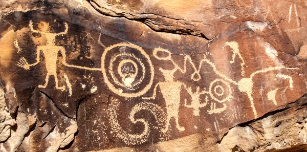 Петроглифы Лянгара
