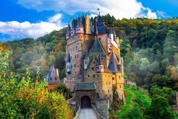 Замок Eltz в Германии