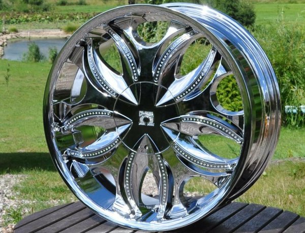 Колесный диск Zinik z05 Ikeda 7.5x18/5x114.3 d73.1 et42 Chrome