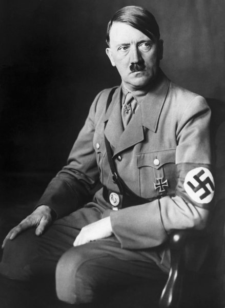 Гитлер 1928