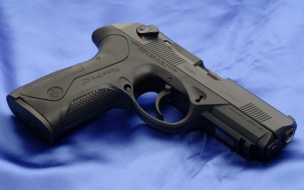 Пистолет Beretta px4 Storm