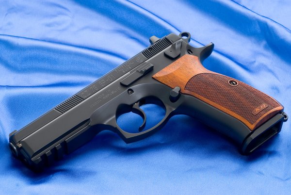 Cz 75 1975