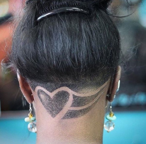 Стрижка на затылке у девушек