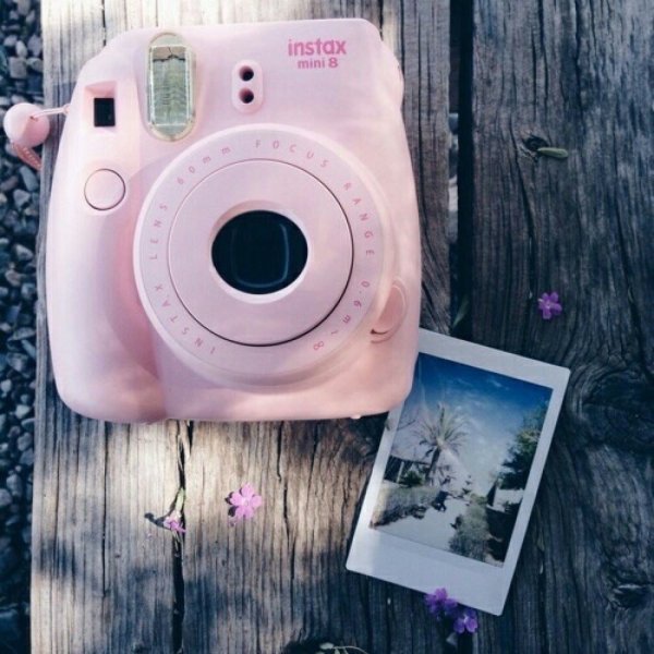 Полароид инстакс розовый