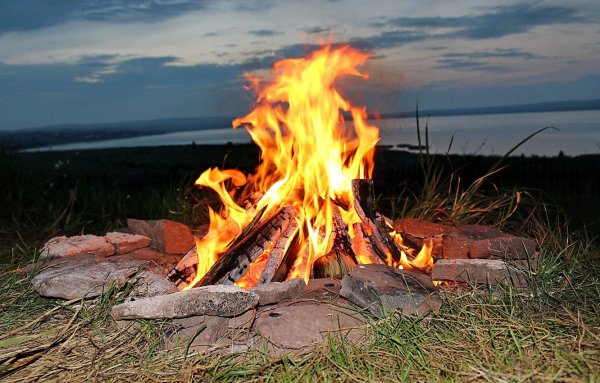 Красивый костер