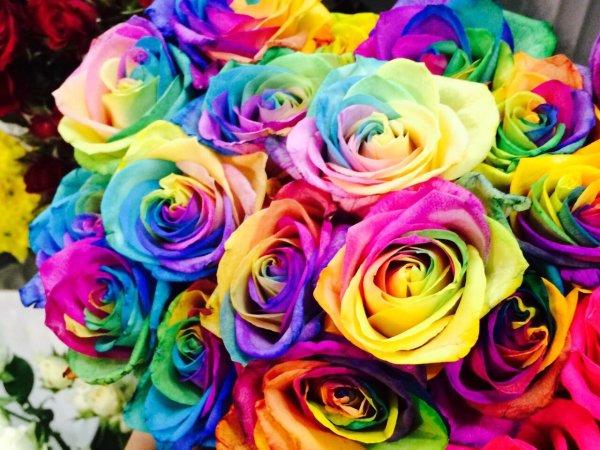 Цветной в воде