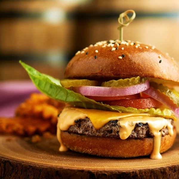 Аппетитный бургер