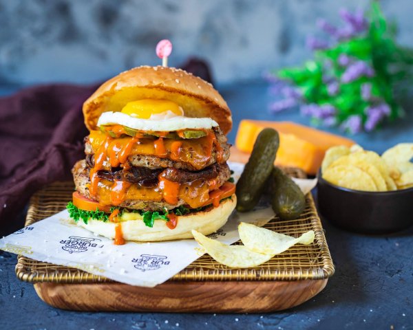 Стильный бургер