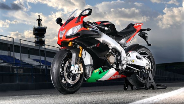 Motorcycle Aprilia rsv4
