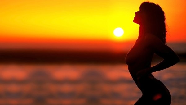 Красивый закат с силуэтом